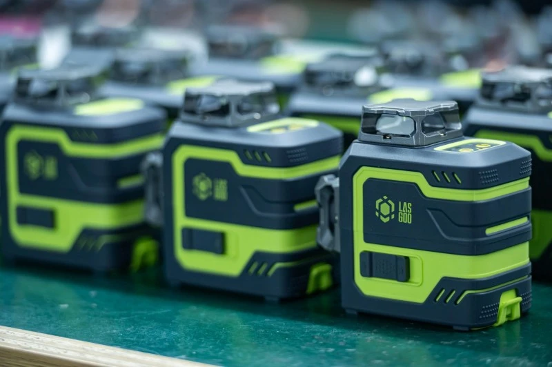 3 x 360° built-in lithium battery red laser level